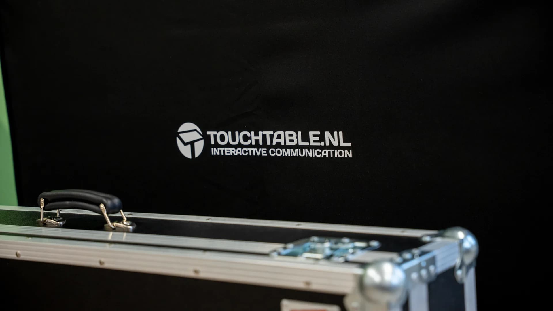TouchTable Go in kompakter Reisekoffer
